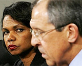 Ngoại trưởng Mỹ Condoleezza Rice (trái) và người đồng nhiệm Nga Sergey Lavrov.